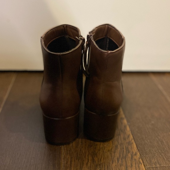 Naturalizer Leather Waterproof Bootie in Dark Brown Size 8.5 - Picture 4 of 9